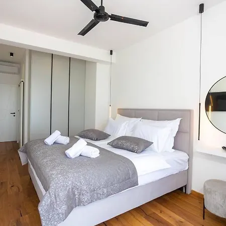 Beachfront Sol&mar With Heated Pool And Jacuzzi Villa *