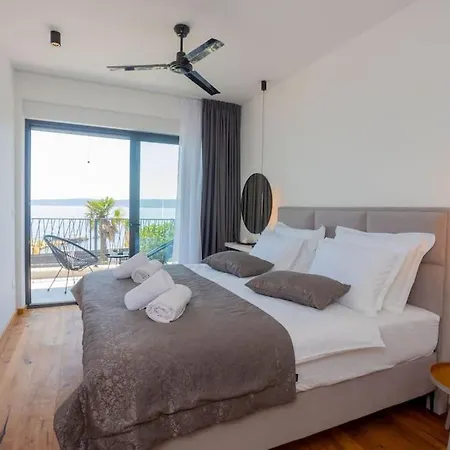 Villa Beachfront Sol&mar With Heated Pool And Jacuzzi