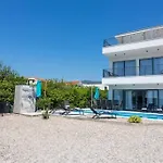 Beachfront Sol&mar With Heated Pool And Jacuzzi Villa *