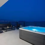 Beachfront Sol&mar With Heated Pool And Jacuzzi *