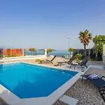 Beachfront Sol&mar With Heated Pool And Jacuzzi * Kastela