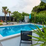 Beachfront Sol&mar With Heated Pool And Jacuzzi *