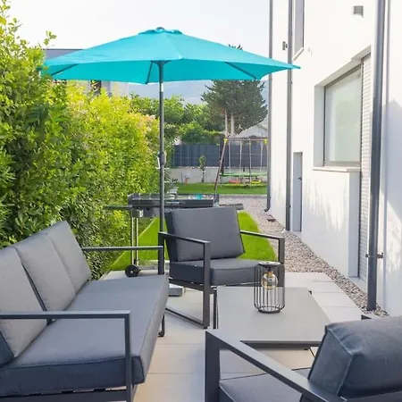 Beachfront Sol&mar With Heated Pool And Jacuzzi