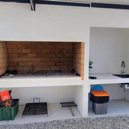 וילה Beachfront Sol&mar With Heated Pool And Jacuzzi Kaštela