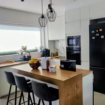 וילה Beachfront Sol&mar With Heated Pool And Jacuzzi