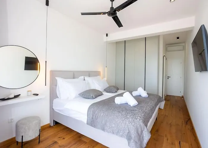 Beachfront Sol&mar With Heated Pool And Jacuzzi *