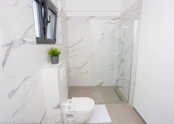 Beachfront Sol&mar With Heated Pool And Jacuzzi