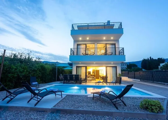 Beachfront Sol&mar With Heated Pool And Jacuzzi ヴィラ *